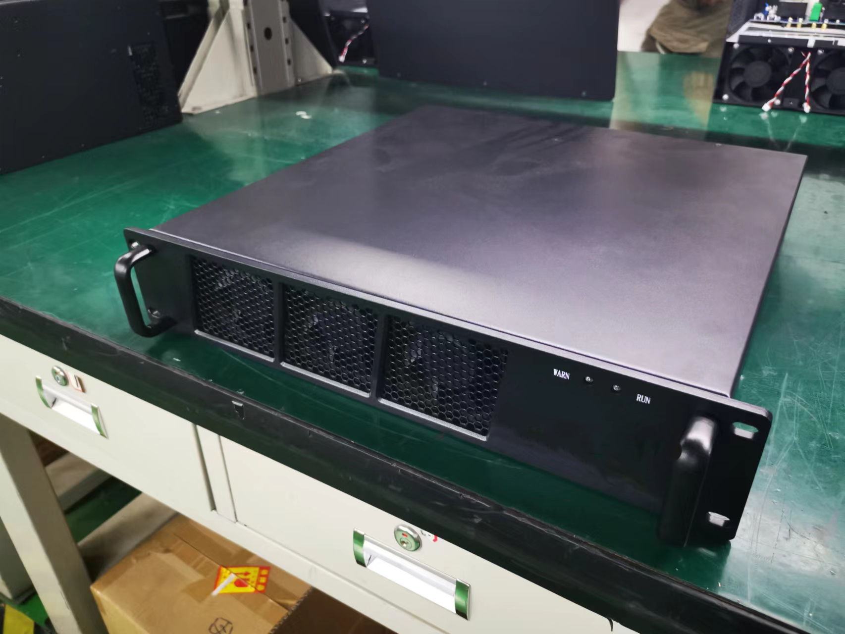 Rack-mounted ACTIVE POWER FILTER